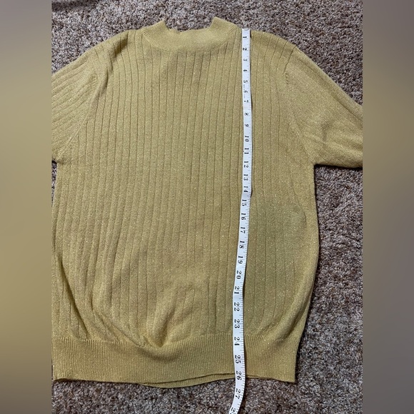 Vintage Sag Harbor Women's Mock Neck Short Sleeved Sweater Gold Sparkle Size L - Picture 9 of 10